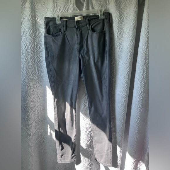 Universal Thread jeans - Picture 2 of 2